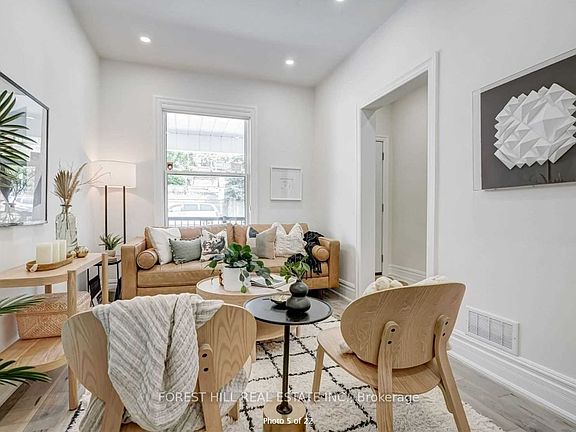 3rd image of 1297 Davenport Rd