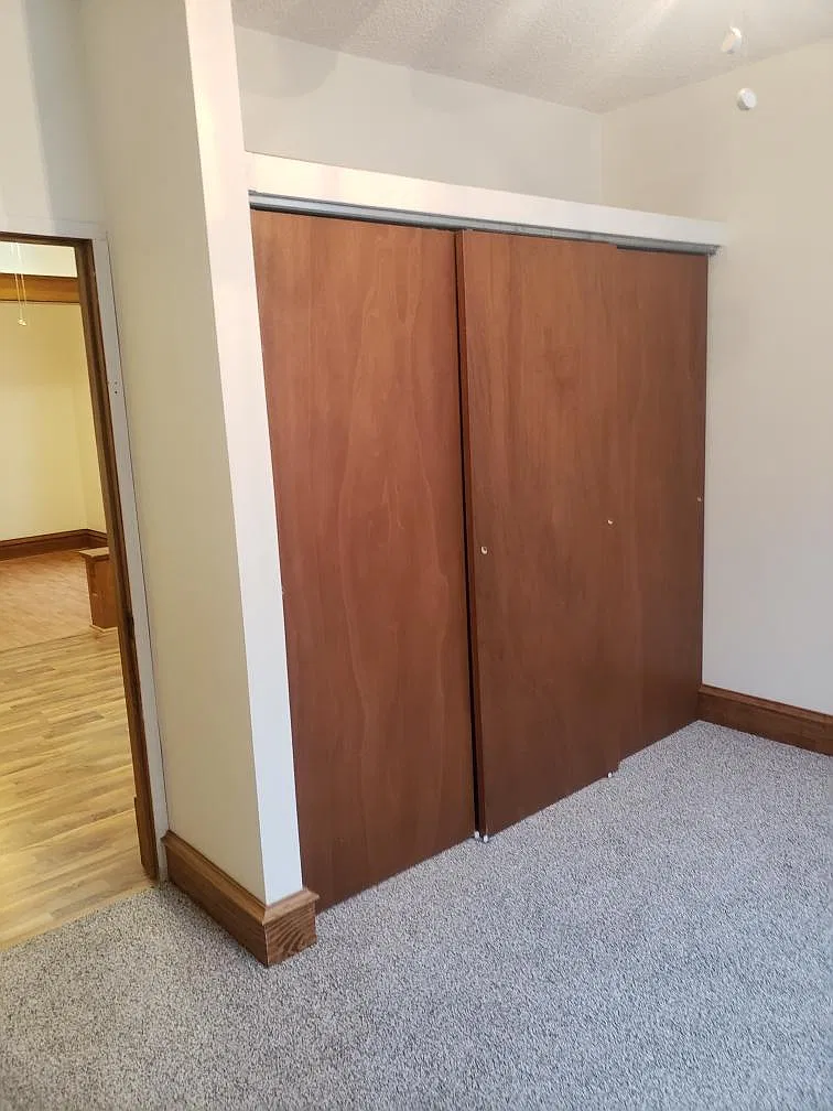 2 bed, 1000 sqft, $995 — Photo 4
