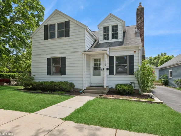 115 E Lincoln Ave, Barrington, IL 60010