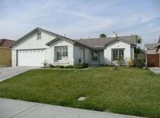 2530 W Fairview Dr, Rialto, CA 92377