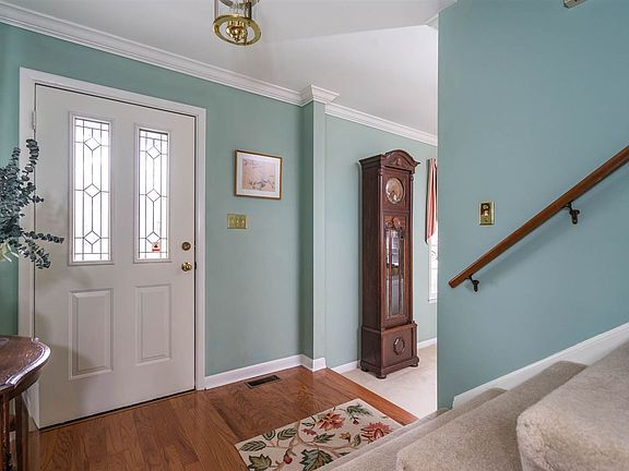 4th image of 112 Stillwood Dr
