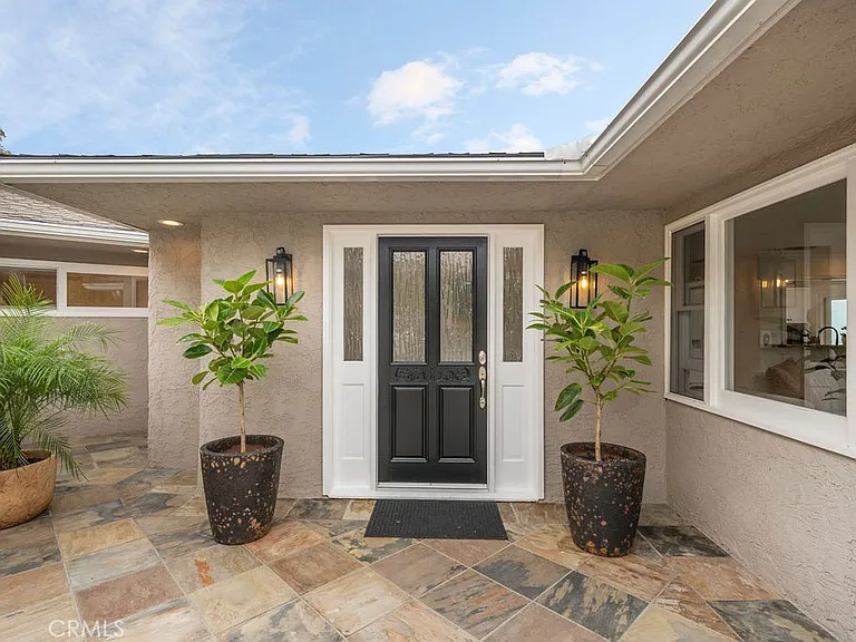 1651 Thurston Dr — Photo 4