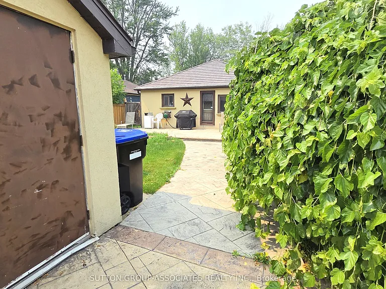 1099 Poplar Rd — Photo 19