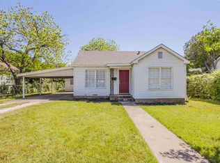 618 Adams Ave, Mc Gregor, TX 76657