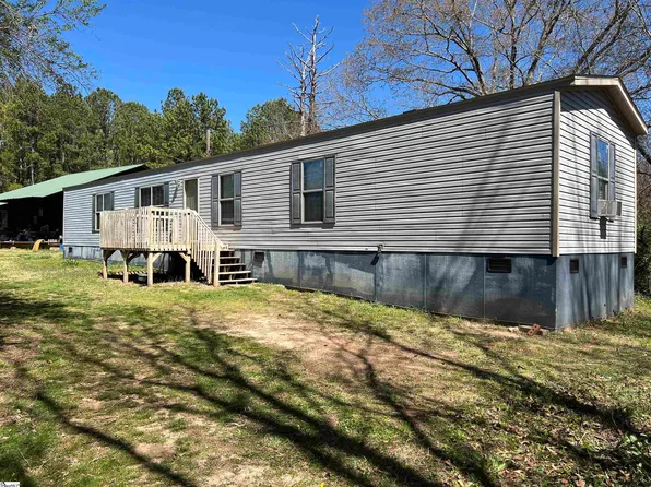 76 Log Cabin Dr, Ware Shoals, SC 29692