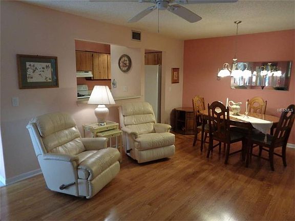 5th image of 110 Cypress Woods Ct APT 1B