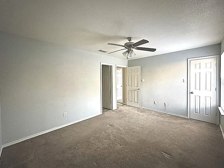 2712 Ashley Dr — Photo 11