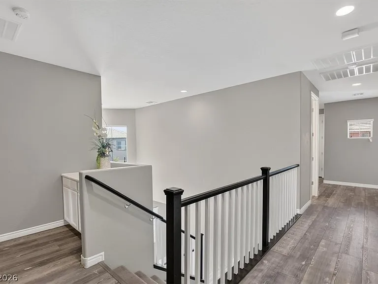 320 Highspring St — Photo 29