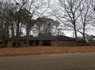 2501 Northbrook Dr, Longview, TX 75605