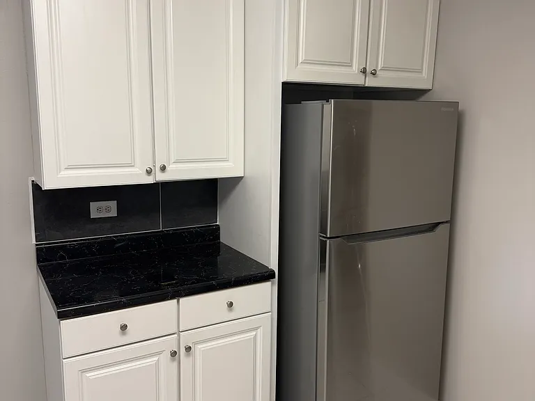910 Beau Dr #202 — Photo 3