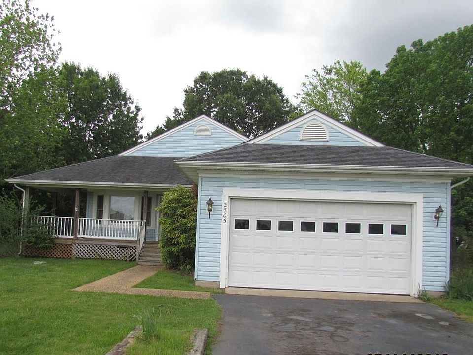 1st image of 2705 Riverview Dr