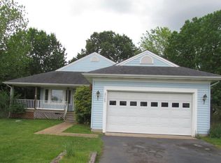 2705 Riverview Dr, Colonial Beach, VA