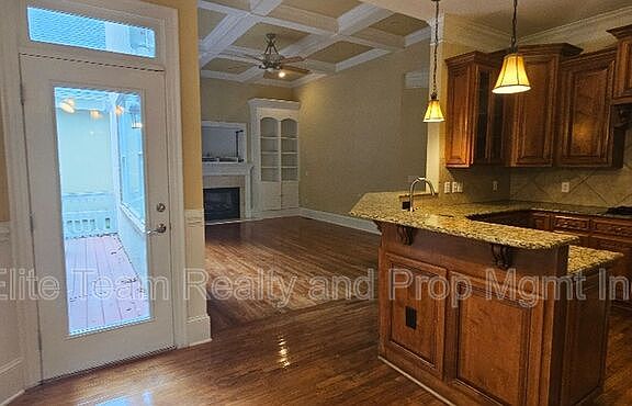 4th image of 6926 Linkside Ct