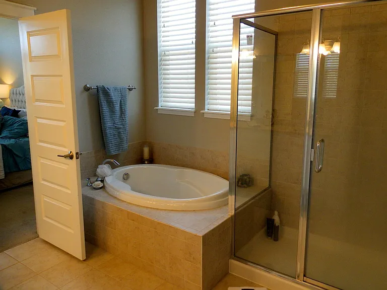 Soaking tub in Master bathroom