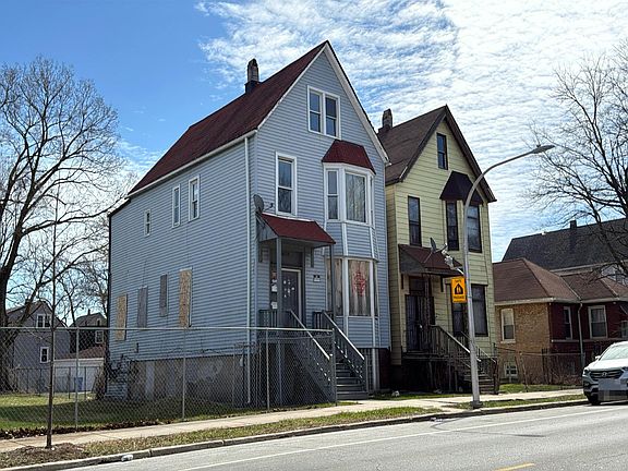 3rd image of 6629 S Racine Ave