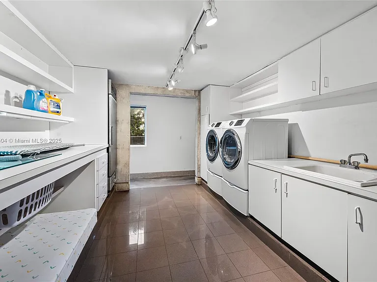 1606 S Bayshore Dr — Photo 15