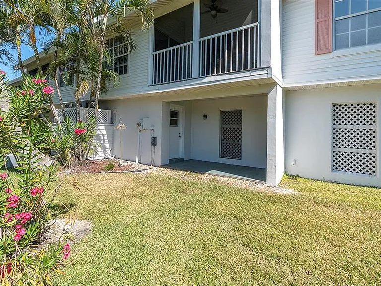 106 Sun Isle Cir #11 — Photo 28