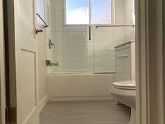 4th image of 239 S Madison Ave #21