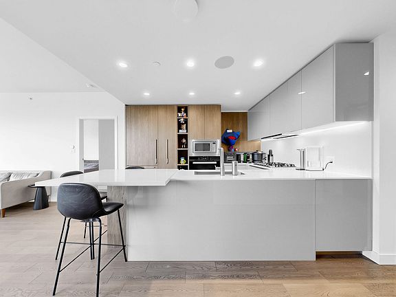5th image of 6811 Pearson Way #1007