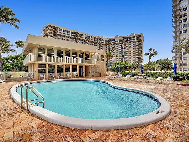 5200 N Ocean Blvd #710B — Photo 47