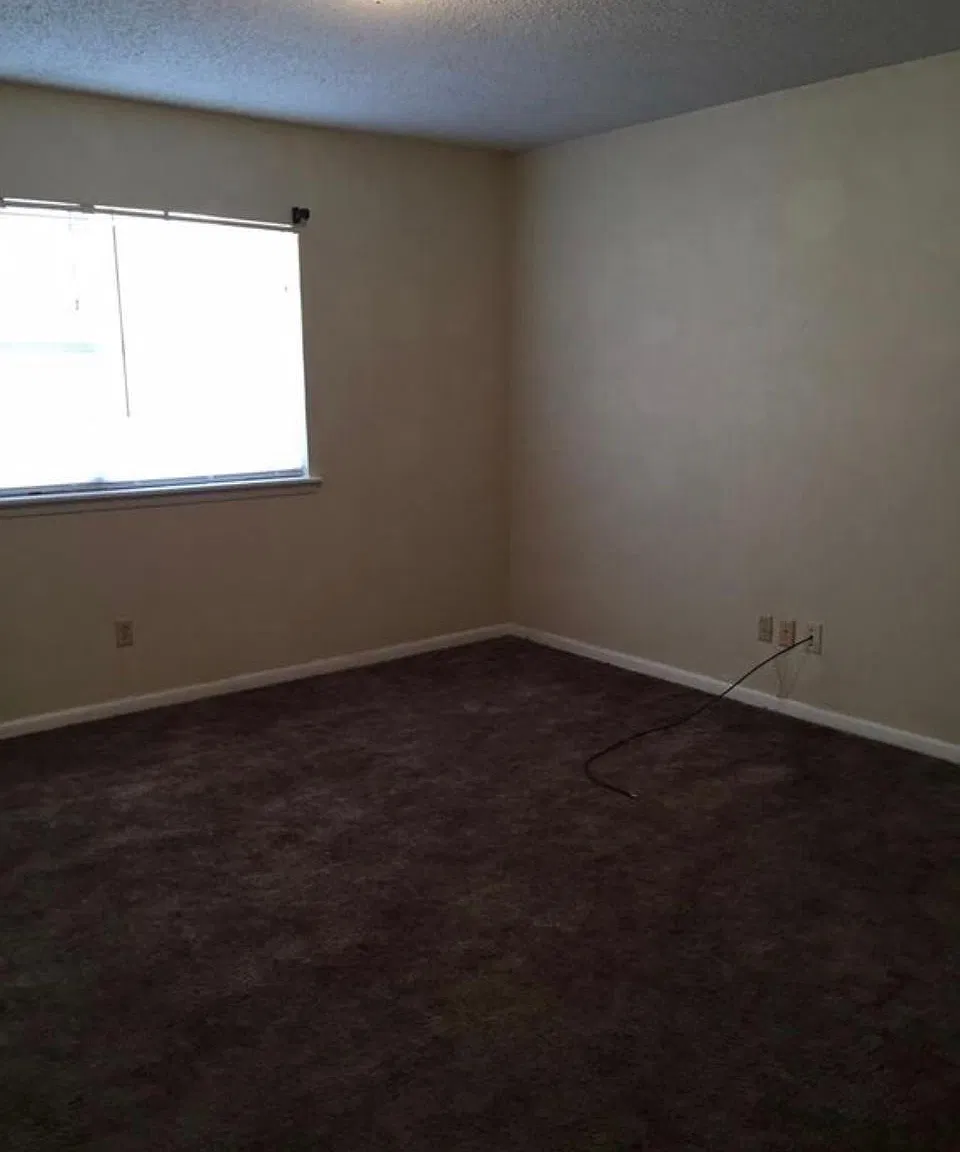 1905 Wisdom Dr — Photo 2