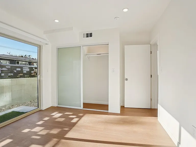 6162 Oak Crest Way — Photo 11