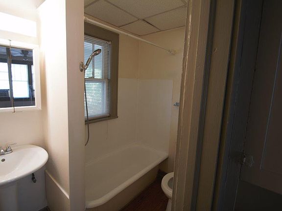 5th image of 725 7th Ave N #6