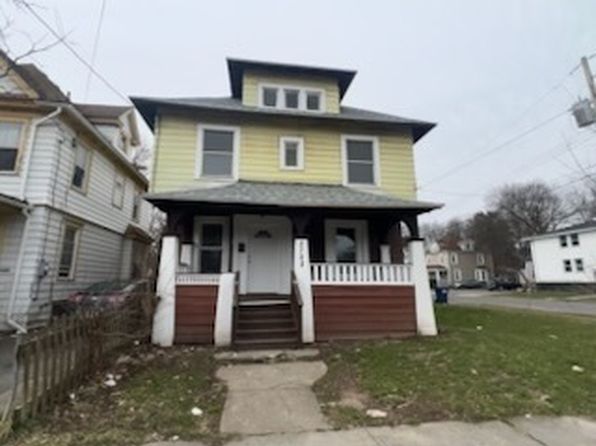 2702 Midland Ave