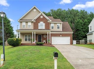 6009 Forest Pond Dr, Charlotte, NC 28262