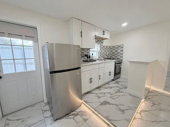 20737 NW 41st Ave, Miami Gardens, FL 33055