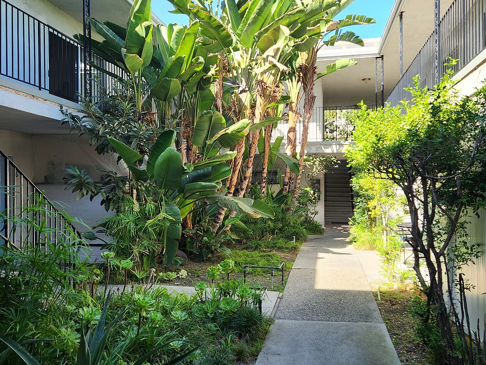 1st image of 939 E Lexington Dr #11