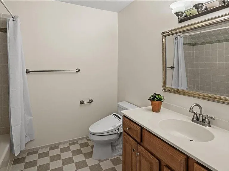 12 Windermere Way — Photo 28