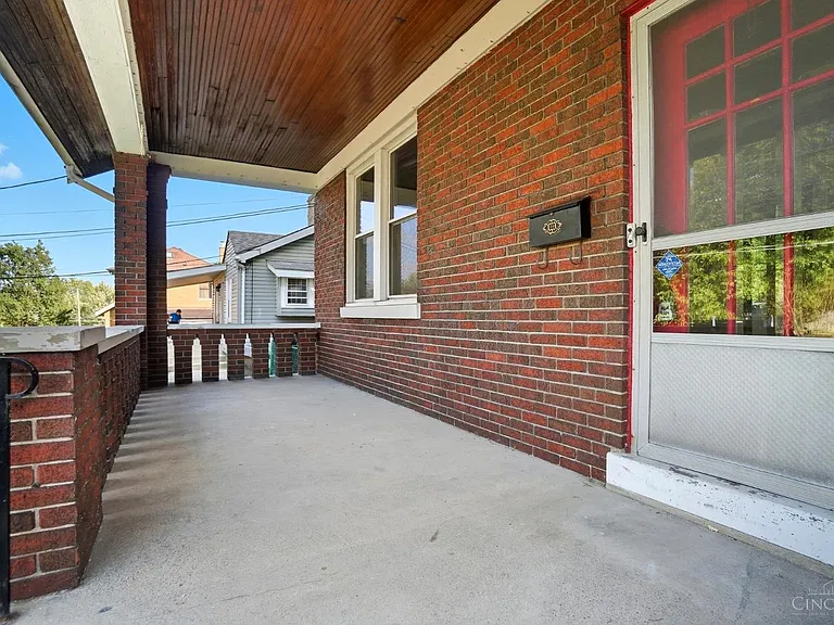 3017 Hull Ave — Photo 10
