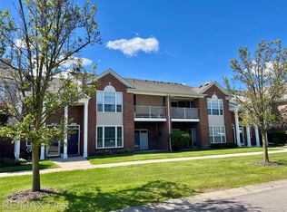 46117 Rhodes Dr #298, Macomb, MI 48044