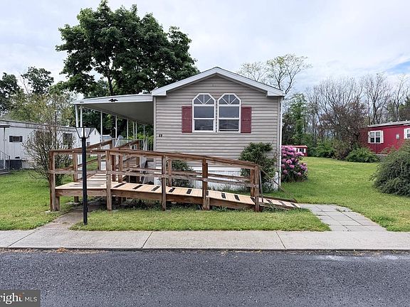 2nd image of 17 Coral Dr