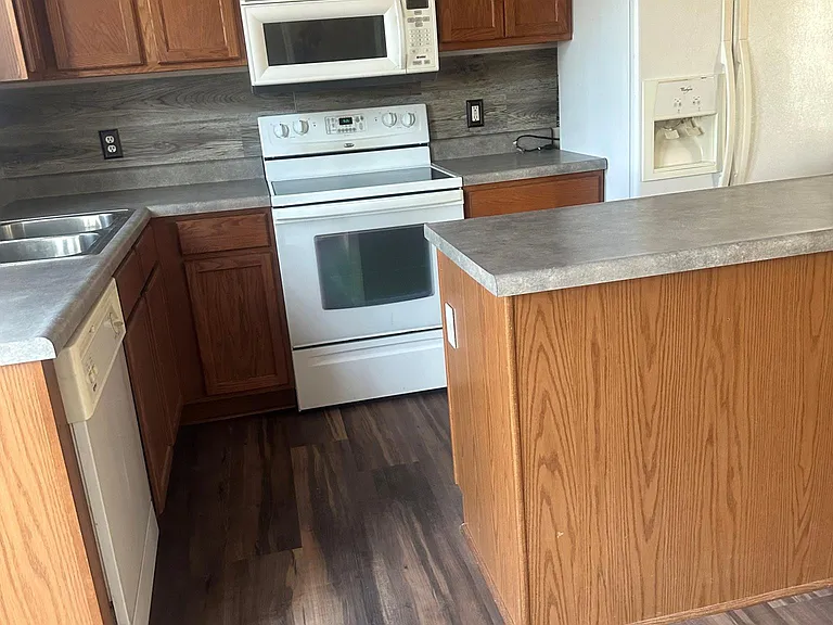 85 Enid Ln — Photo 4