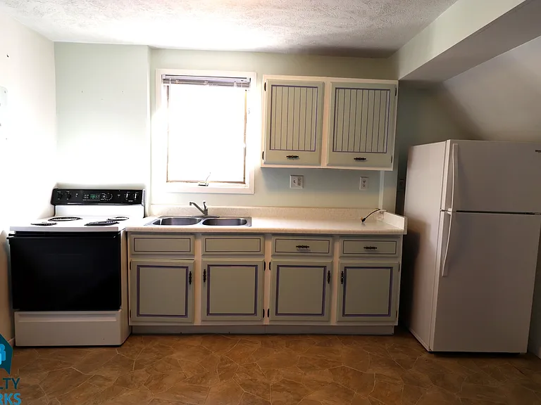926 South 14th Street — Photo 3