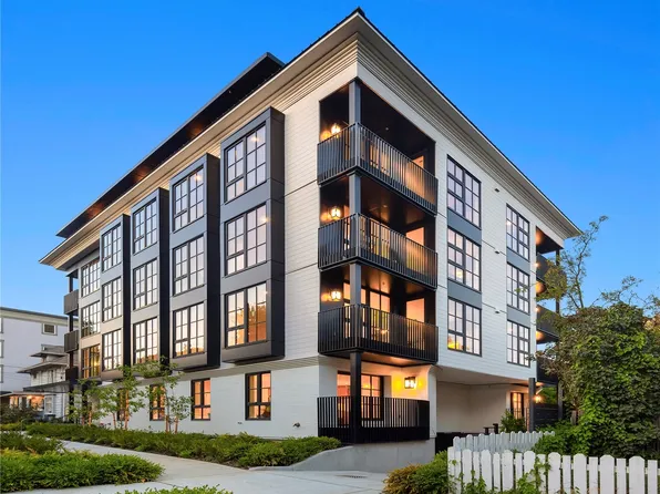 1406 3rd Avenue W #302, Seattle, WA 98119