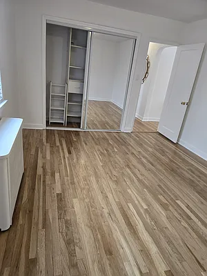 Bedroom, photo 1