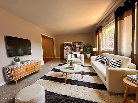 Comfortable and bright living room