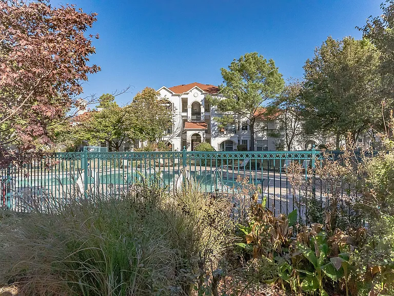 The Palazzo Apartments — Photo 9