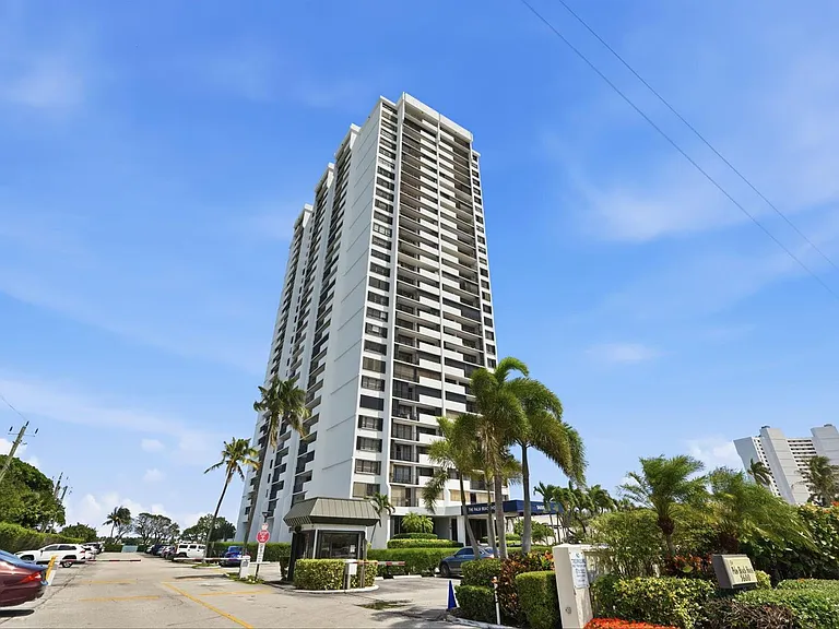 5600 N Flagler Dr #1110 — Photo 3
