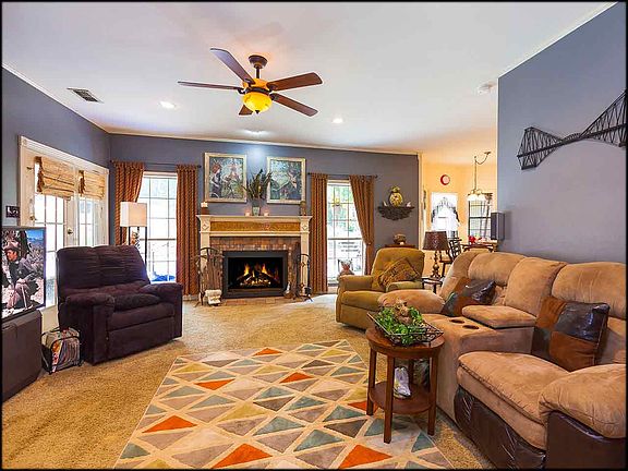 5th image of 19441 Lakeshore Dr