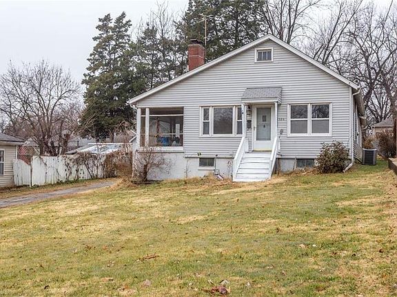 2nd image of 1326 N 32nd St