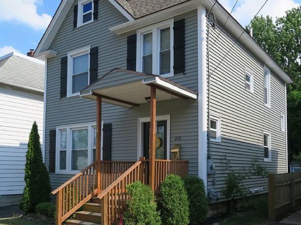 213 William St