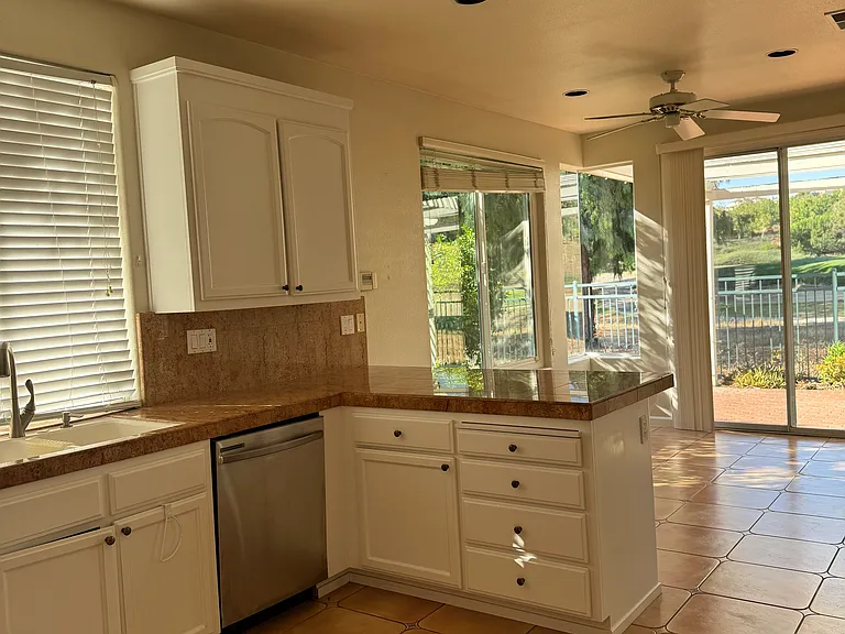 5835 Killarney Cir — Photo 9