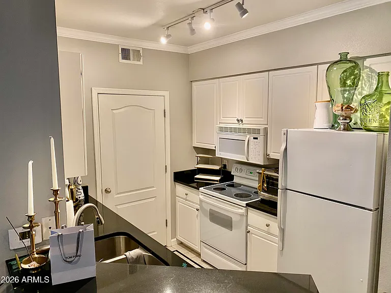 1701 E Colter St #161 — Photo 5