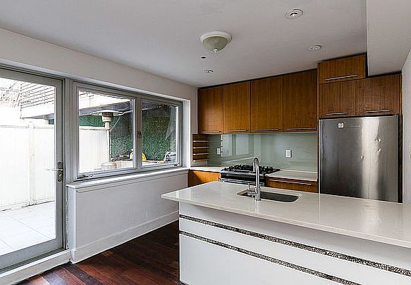 4th image of 240 Richardson St #1L