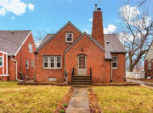 2805 43rd St, Des Moines, IA 50310