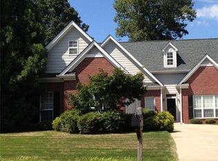 6725 Oakhurst Ct, Douglasville, GA 30134